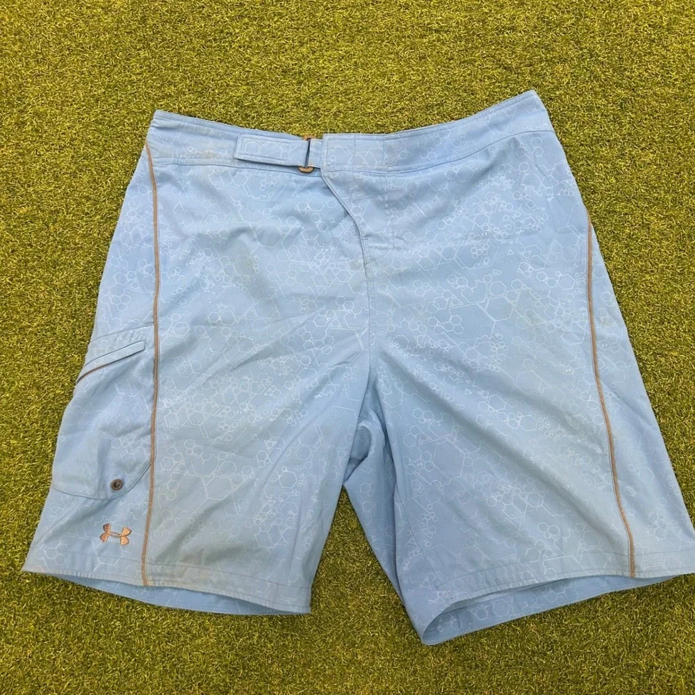 Under Armour Mens Blue Hexagon Pattern Board Shorts Size 38 Cargo Pocket